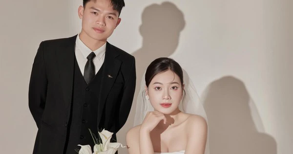 Hồ Văn Cường Công Khai Ảnh Cưới Đầy Lãng Mạn Trên Mạng Xã Hội