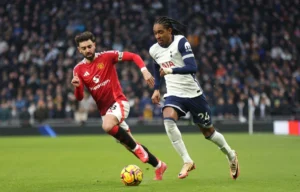 CĐV MU và Tottenham ẩu đả trước chung kết Cúp C2, gây lo ngại cho ban tổ chức
